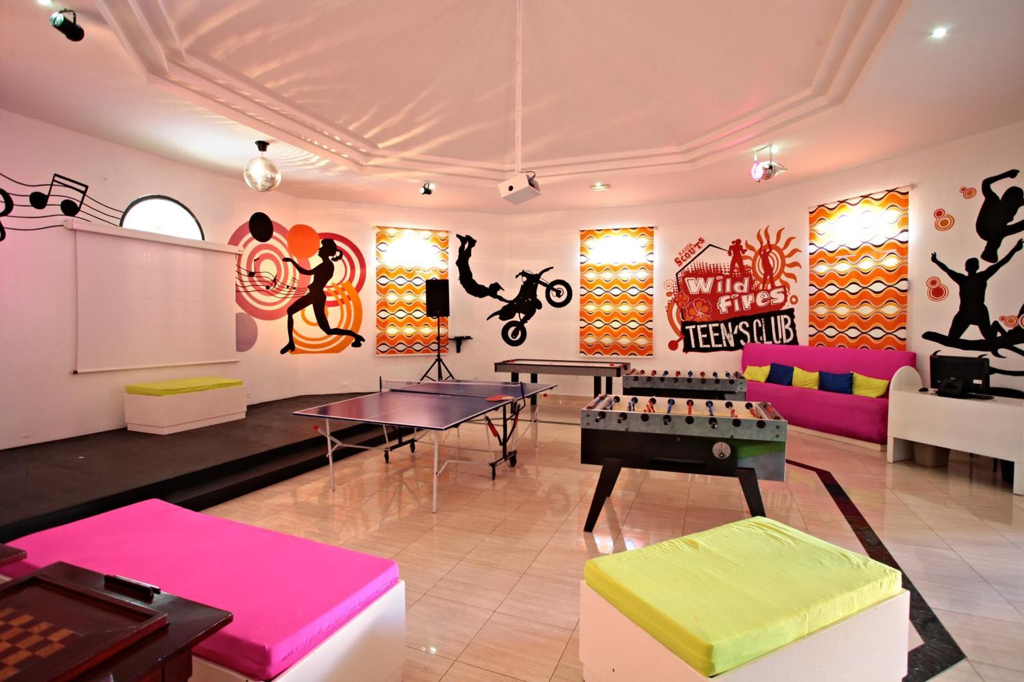 Bahia Principe Grand Bavaro Punta Cana Exterior photo The games room